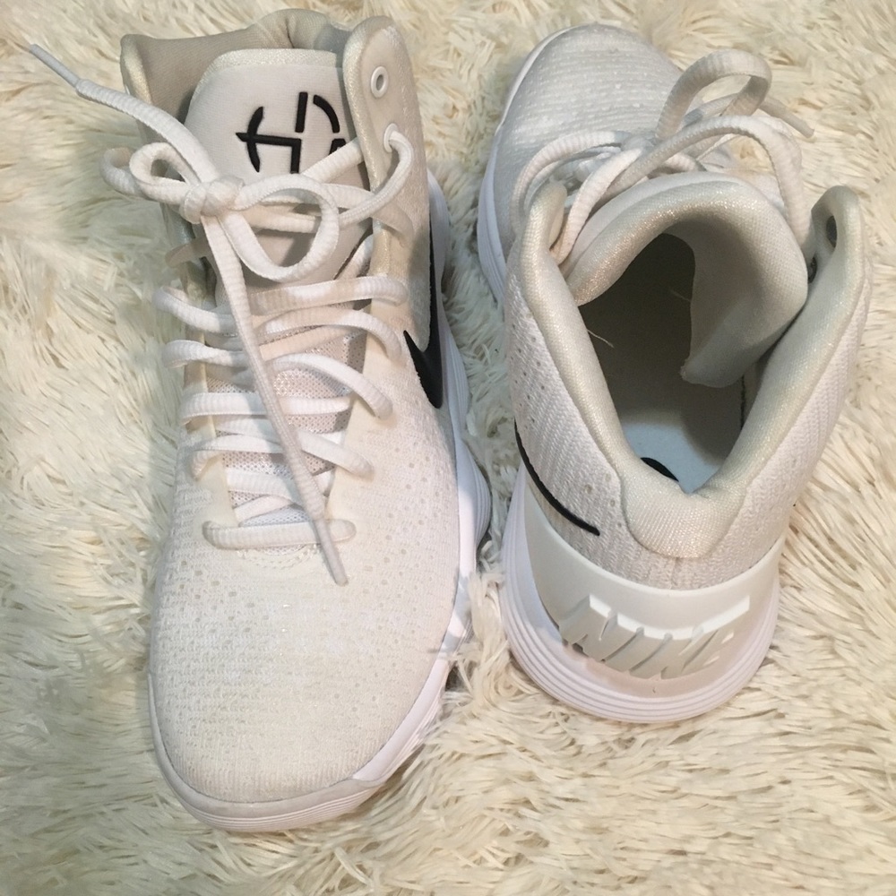Nike White Hyperdunks Women's 2017 ONLY WORN ONCE!